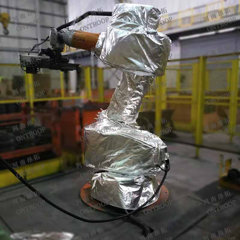 加熱保溫機(jī)器人防護(hù)服 加熱保溫機(jī)器人防護(hù)服